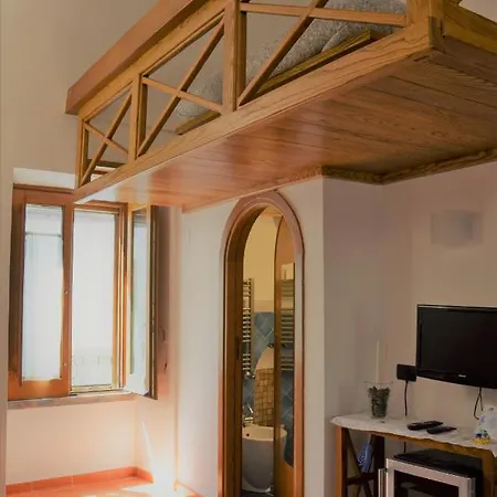Bed & Breakfast L'antico Episcopio 4*