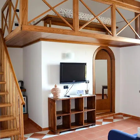 Bed & Breakfast L'antico Episcopio 4*