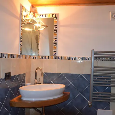 Bed & Breakfast L'antico Episcopio 4*