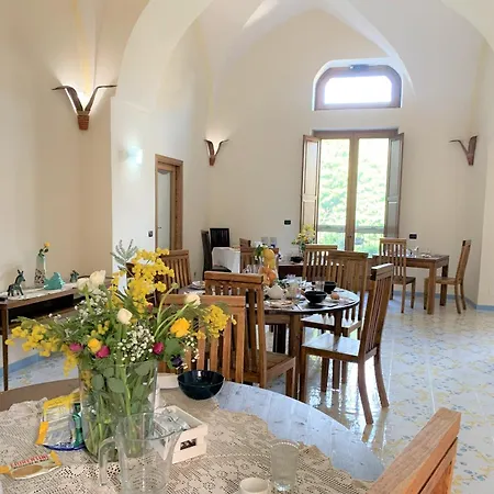 L'antico Episcopio Bed & Breakfast 4*