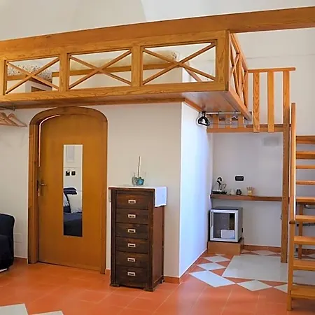 L'antico Episcopio Scala